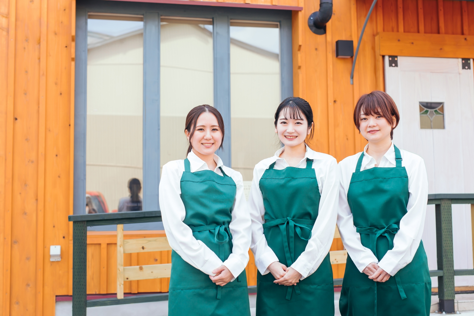 接客業におけるお見送りとは?お客様が喜ぶコツと定番フレーズを紹介 - フードマニア Food Mania by 旭屋出版