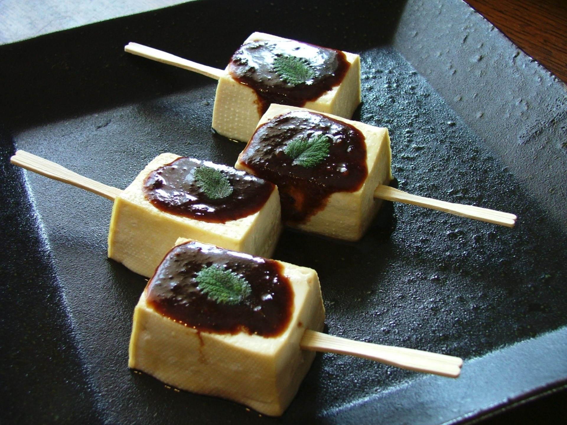 田楽とはどんなもの?おでんとの関係は?和道一筋がわかりやすく解説 - フードマニア Food Mania by 旭屋出版