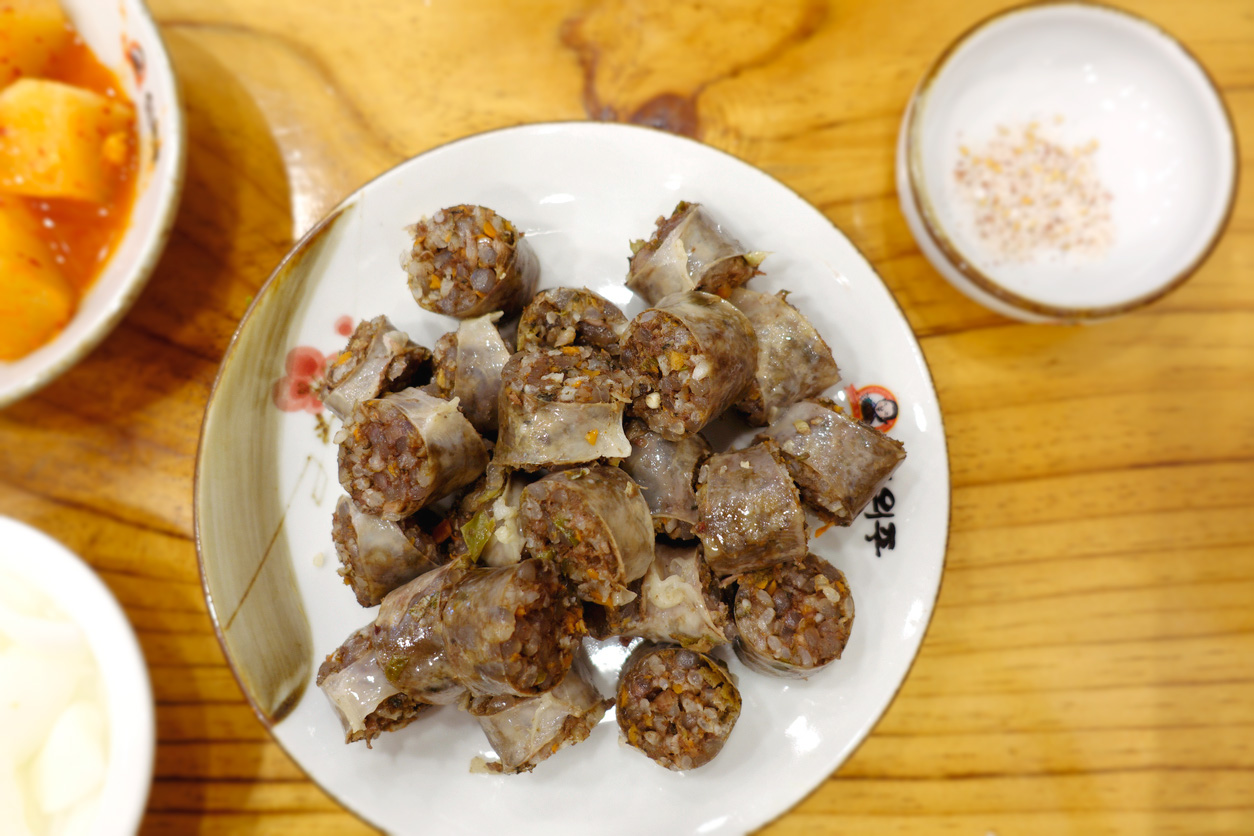 スンデとはどんなもの？どうやって食べる？コリアンマンがわかりやすく解説！ フードマニア Food Mania by 旭屋出版