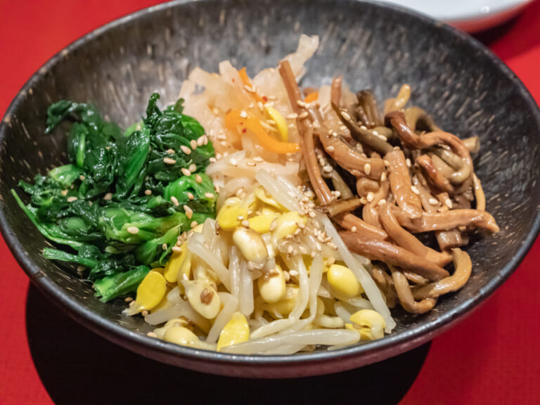 ナムルとはどんなもの?美味しく作るポイントは?コリアンマンがわかりやすく解説! フードマニア Food Mania by 旭屋出版