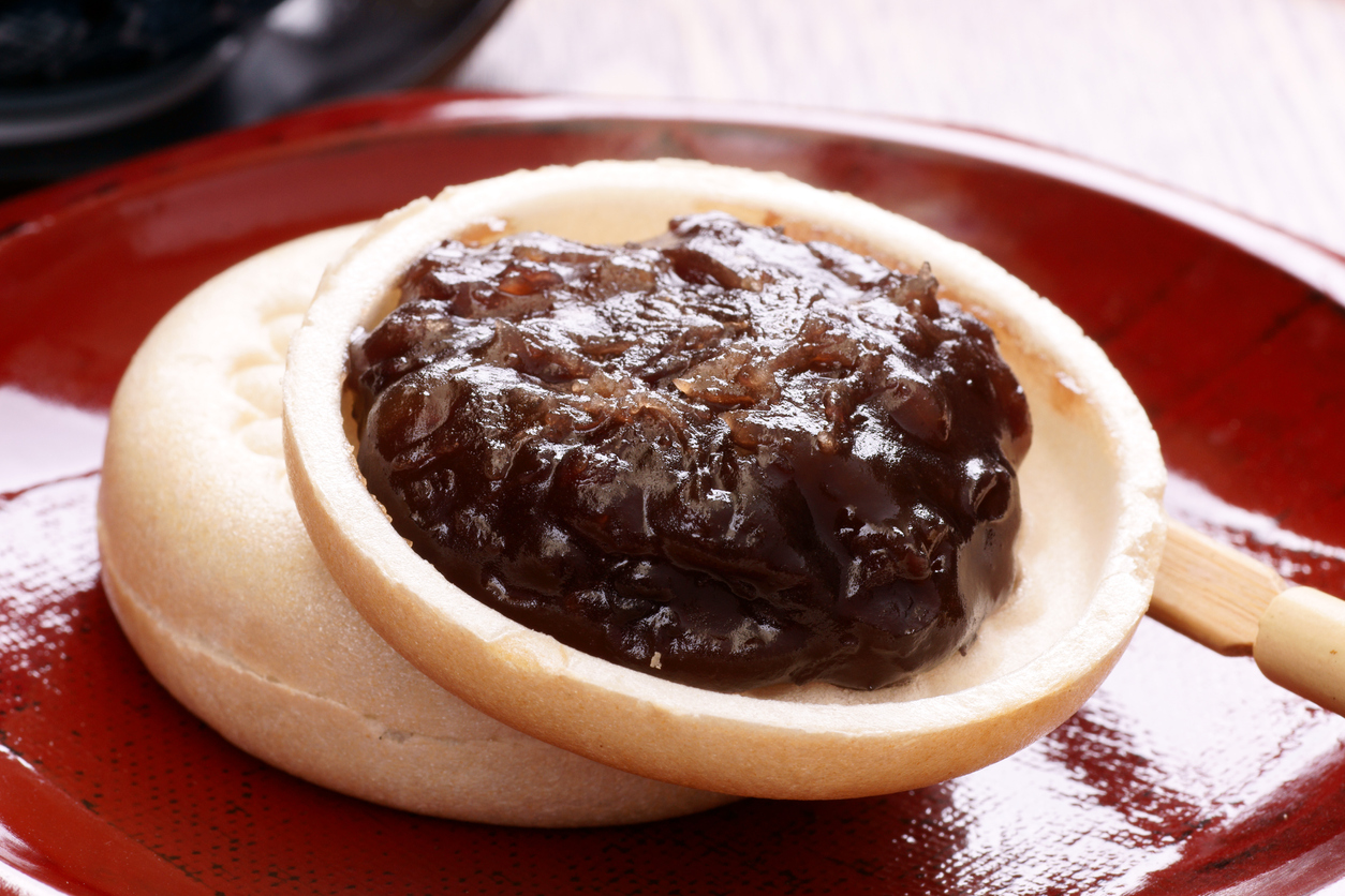 「最中（もなか）」とはどんなもの？どんな起源があるの？お菓子マニア編集部がわかりやすく解説 - フードマニア Food Mania by 旭屋出版