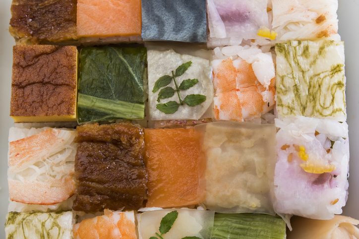 箱寿司とはどんなもの？気になる由来は？和道一筋がわかりやすく解説！ - フードマニア Food Mania by 旭屋出版